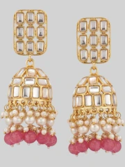 festive-look-5-prod_01KFB5WSY95QVJ16VBQHMC52CZ