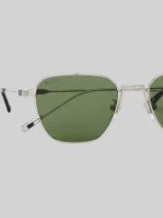 vacation-look-35-prod_01KDTNGJRWV5NDS97QJ7N6M95X