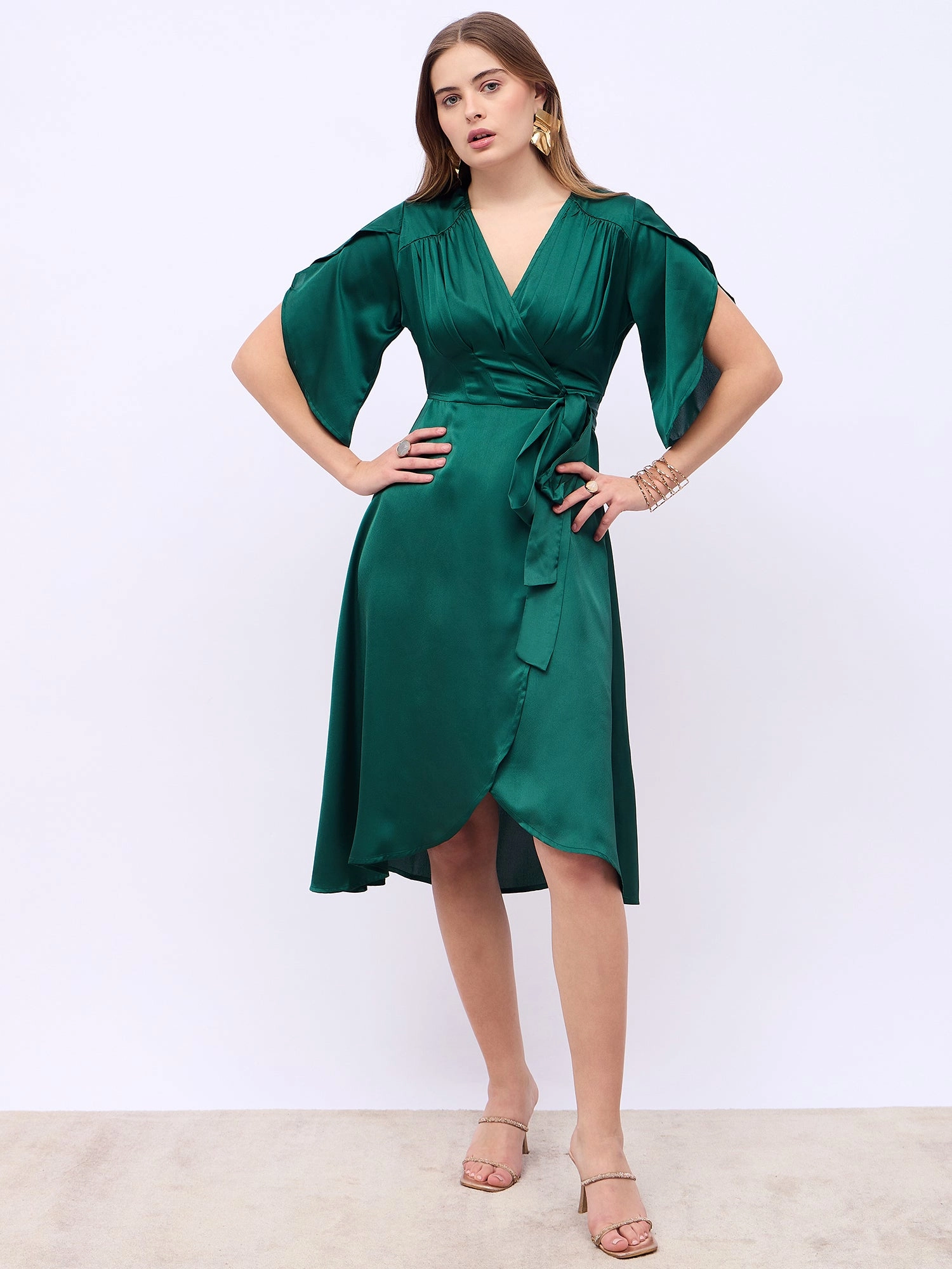 Buy - Women's Green V-neck Wrap Midi Dress With Flared Sleeves online -  Zilo - 60 Mins Delivery & Free In-Home Trials