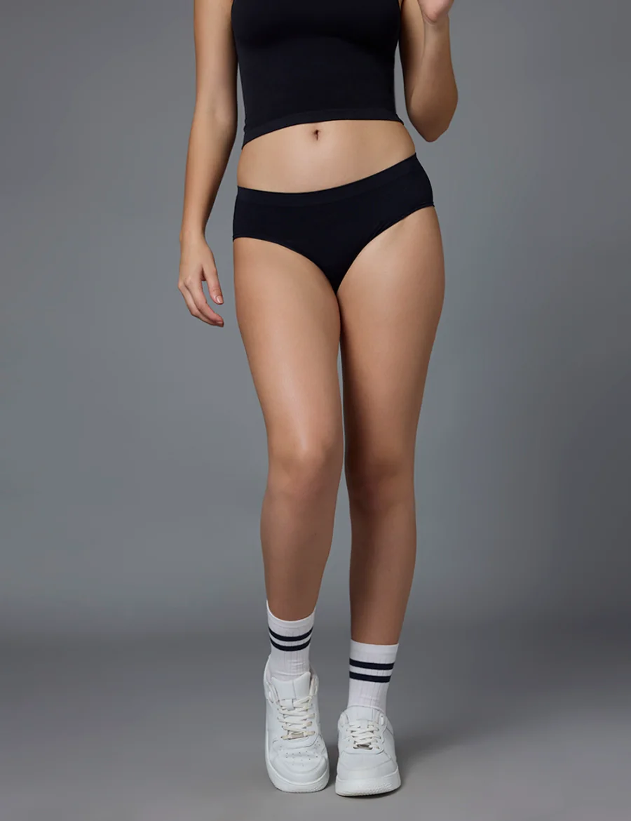 Women's Black Sport Solid Hipsters